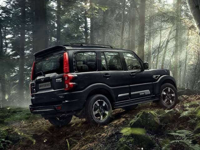 Mahindra Scorpio S11 — photo 1